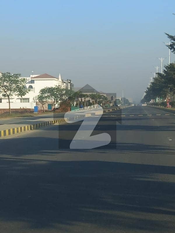 ڈی ایچ اے فیز 7 - بلاک ٹی فیز 7,ڈیفنس (ڈی ایچ اے),لاہور میں 1 کنال رہائشی پلاٹ 3.5 کروڑ میں برائے فروخت۔