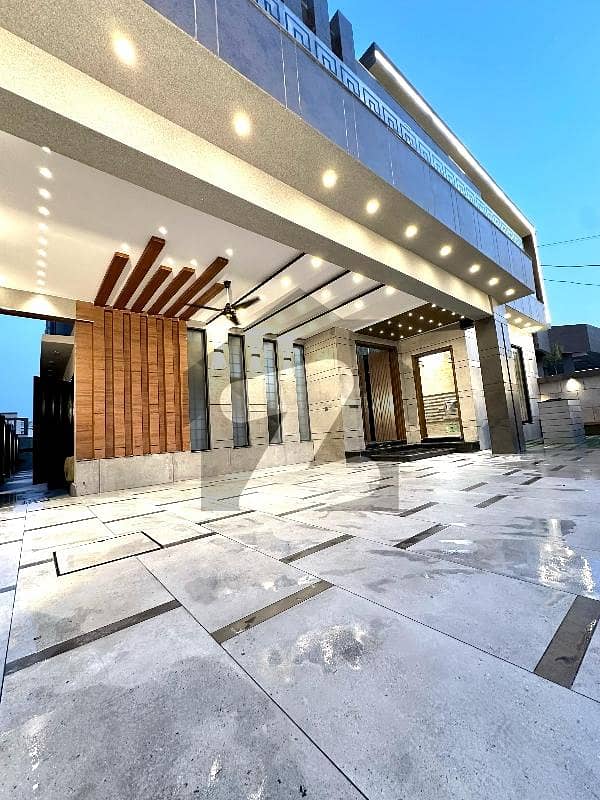 1 Kanal Designer House For Rent