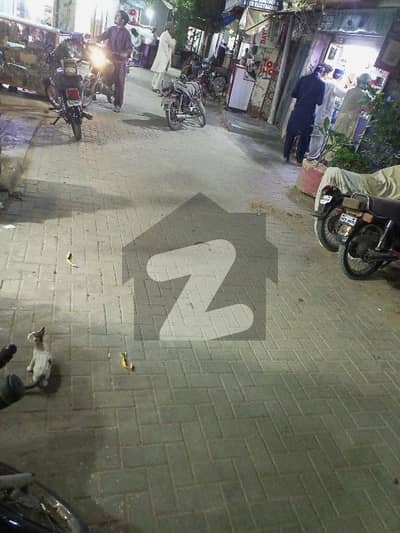 room available for single bachelor  available for men