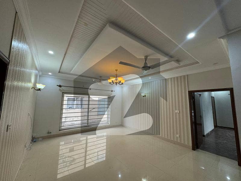 10 Marla House Available For Rent Bahria Enclave