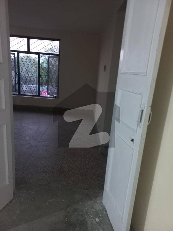 UPPER PORTION FOR RENT 5MARLA