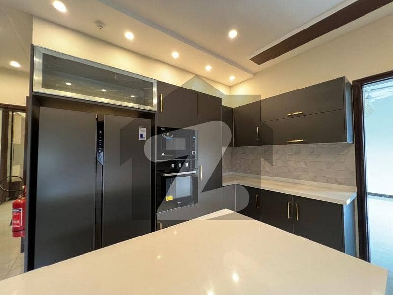 01-Kanal Most Beautiful House Available For Rent 01-Kanal Most Beautiful House Available For Rent