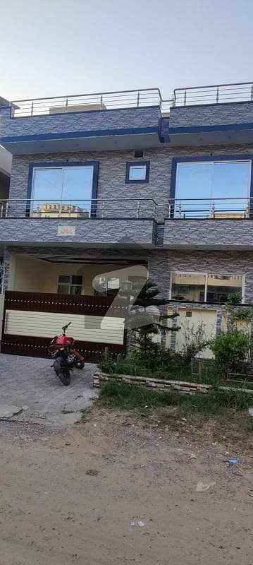 Double Storey New Sui Gas Available Double Storey New Sui Gas Available