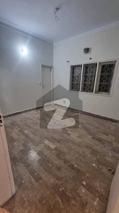 گلشنِ اقبال - بلاک 3 گلشنِ اقبال,گلشنِ اقبال ٹاؤن,کراچی میں 1 کنال دفتر 3.5 لاکھ میں کرایہ پر دستیاب ہے۔