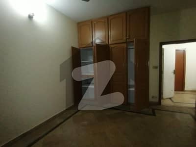 G 9 Upper Portion For Rent 6 Marla