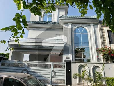 نیسپاک سکیم فیز 3 ڈیفینس روڈ,لاہور میں 5 کمروں کا 10 مرلہ مکان 3.5 کروڑ میں برائے فروخت۔