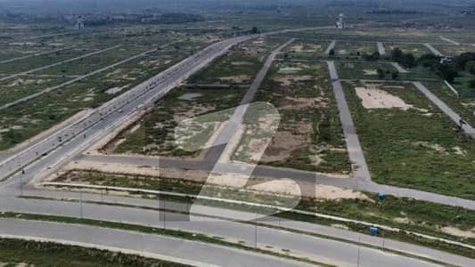 Investor's Dream! Absolute Prime Location Plot in DHA 9 Prism