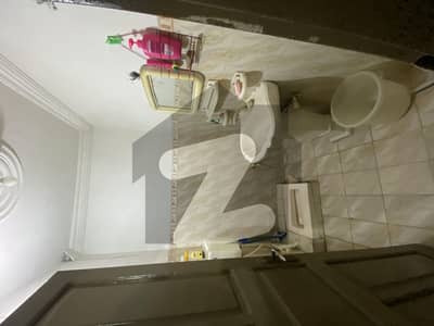 چکلالہ سکیم 3 چکلالہ سکیم,راولپنڈی میں 6 کمروں کا 6 مرلہ مکان 2.5 کروڑ میں برائے فروخت۔