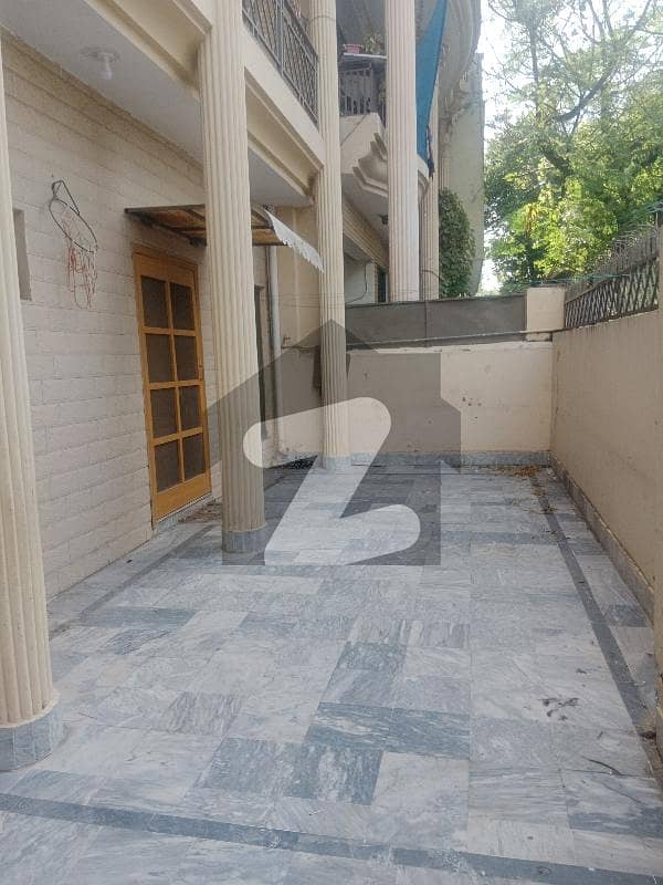 جی ۔ 11/1 جی ۔ 11,اسلام آباد میں 4 کمروں کا 7 مرلہ مکان 1.8 لاکھ میں کرایہ پر دستیاب ہے۔