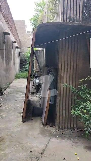 4 Marla Single Storey OLD TWIN Houses For Sale At Mohalla WATER WORKS Besides 1122, Kachehry Road