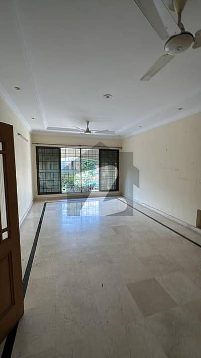 G-10/2 UPPER PORTION 3BED