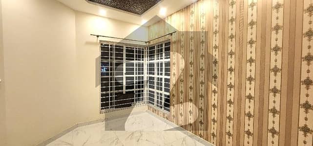 1 Kanal Brand New Luxury Upper Portion For Rent