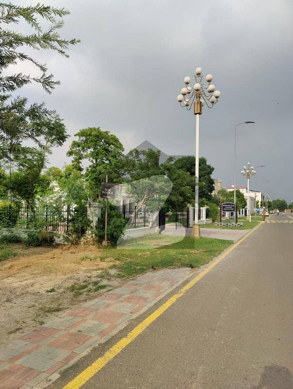 ڈریم گارڈنز ڈیفینس روڈ,لاہور میں 5 مرلہ رہائشی پلاٹ 97.0 لاکھ میں برائے فروخت۔