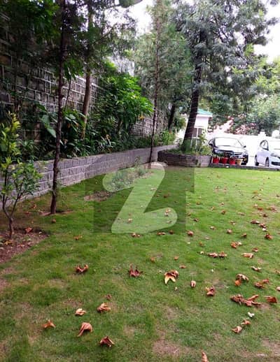 یونیورسٹی ٹاؤن پشاور میں 7 کمروں کا 4 کنال مکان 30.0 کروڑ میں برائے فروخت۔