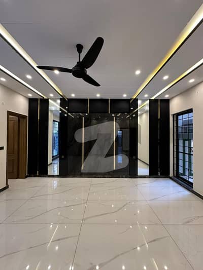 1 Kanal House Available For Rent More Details Whatsapp Or Call