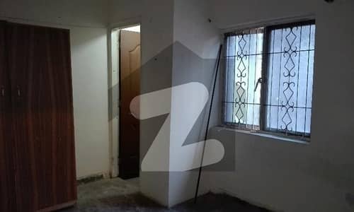 سبزہ زار سکیم لاہور میں 2 کمروں کا 4 مرلہ بالائی پورشن 32.0 ہزار میں کرایہ پر دستیاب ہے۔
