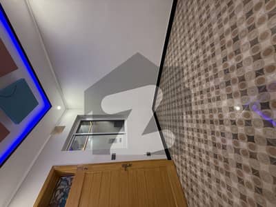 درمنگی ورسک روڈ,پشاور میں 4 کمروں کا 4 مرلہ مکان 1.35 کروڑ میں برائے فروخت۔