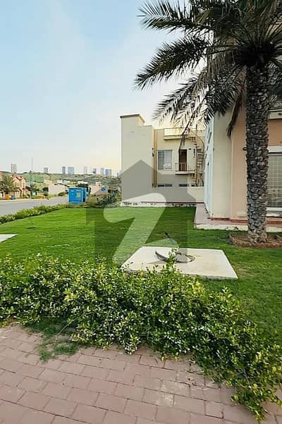 Corner Villa with Huge Lawn