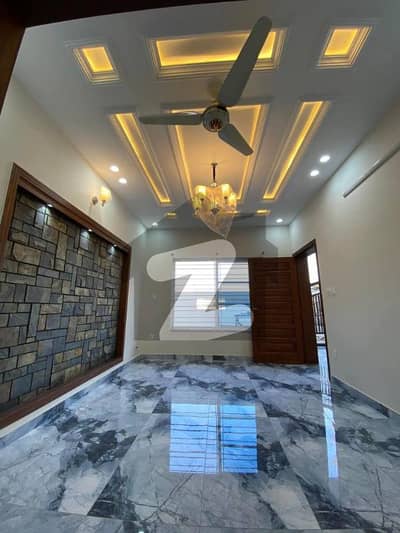 7 Marla Brand New House Available For Rent In G-13