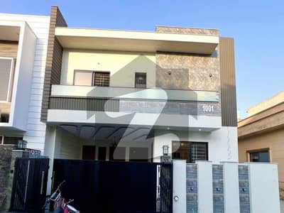 Beautiful designer house for sale F-17