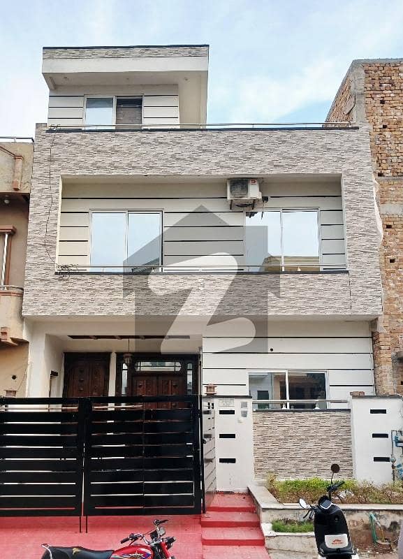 جی ۔ 13 اسلام آباد میں 4 کمروں کا 4 مرلہ مکان 3.45 کروڑ میں برائے فروخت۔ جی ۔ 13 اسلام آباد میں 4 کمروں کا 4 مرلہ مکان 3.45 کروڑ میں برائے فروخت۔