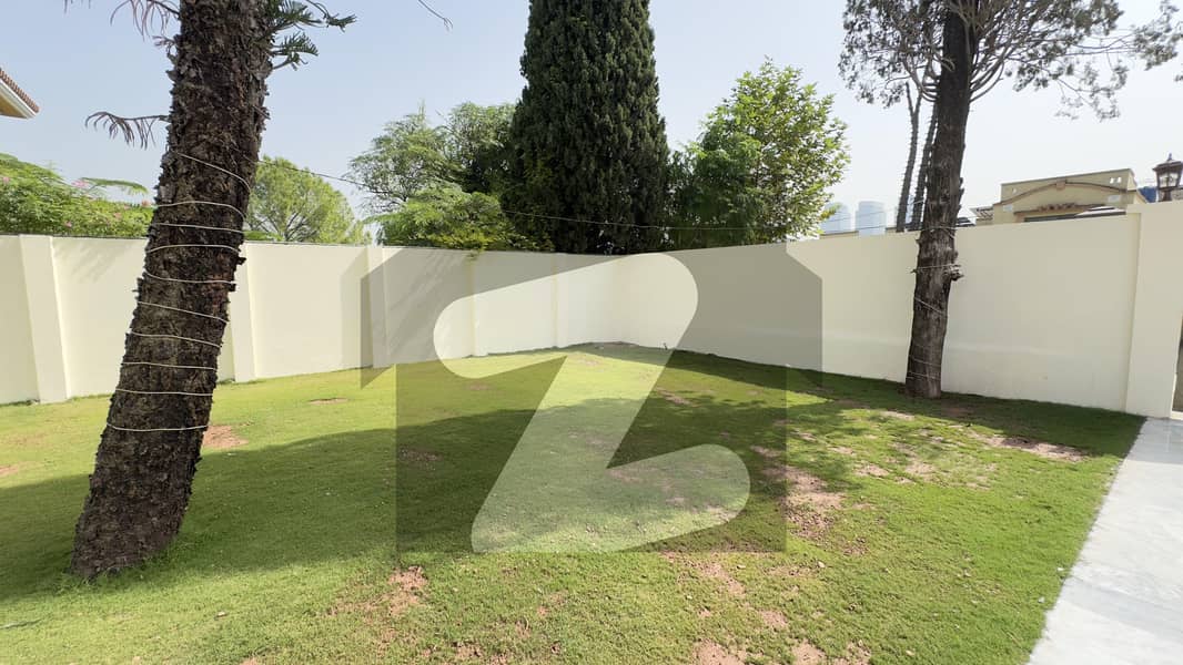 6 Bedrooms Double Storey House Available For Rent 6 Bedrooms Double Storey House Available For Rent