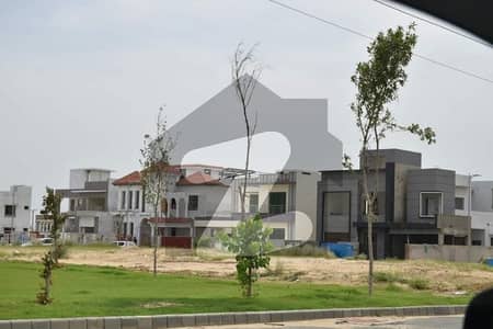 01Kanal Near DHA Club Prime Location Possession Plot For Sale