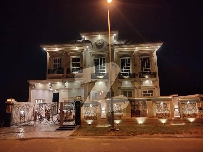 1 Kanal Luxury House For Sale 1 Kanal Luxury House For Sale