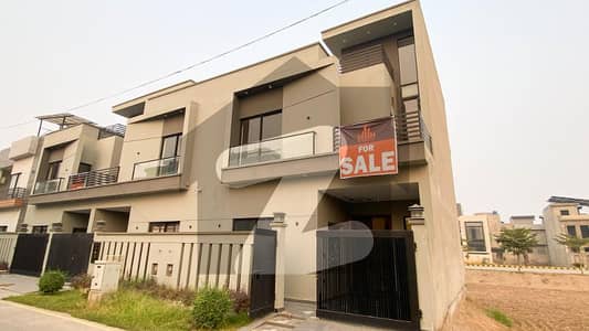 5 MARLA MODERN HOUSE WITH ELEGANT FINISHES CRYSTAL BLOCK PARK VIEW CITY LAHORE