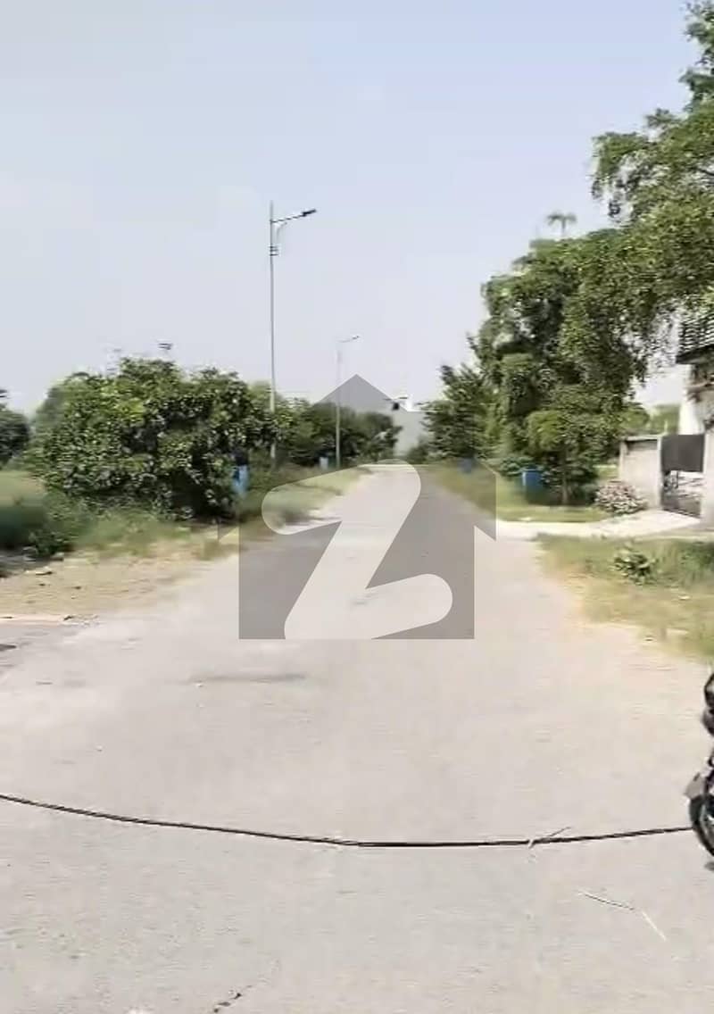ڈی ایچ اے فیز 6 - بلاک ای فیز 6,ڈیفنس (ڈی ایچ اے),لاہور میں 5 مرلہ رہائشی پلاٹ 90.0 لاکھ میں برائے فروخت۔ ڈی ایچ اے فیز 6 - بلاک ای فیز 6,ڈیفنس (ڈی ایچ اے),لاہور میں 5 مرلہ رہائشی پلاٹ 90.0 لاکھ میں برائے فروخت۔