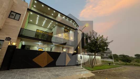 12 MARLA LUXURY HOME WITH PREMIUM INTERIORS - PRIME LOCATION IN GULBERG RESIDENCIA