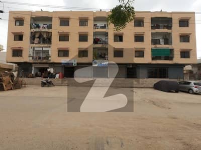 گلشنِ معمار - سیکٹر آر گلشنِ معمار,گداپ ٹاؤن,کراچی میں 3 کمروں کا 8 مرلہ فلیٹ 1.2 کروڑ میں برائے فروخت۔