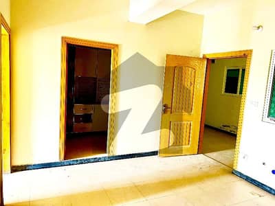 ایف ۔ 17 اسلام آباد میں 1 کمرے کا 2 مرلہ فلیٹ 35.0 لاکھ میں برائے فروخت۔