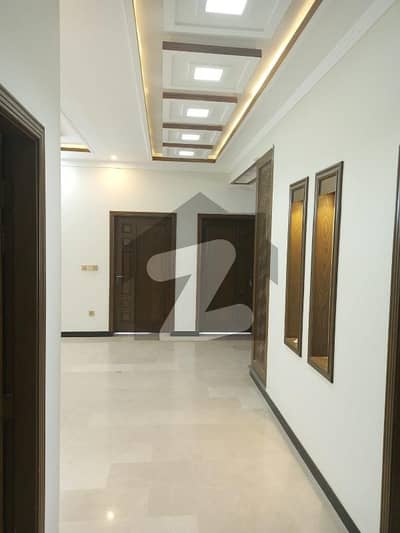 سی بی آر ٹاؤن اسلام آباد میں 3 کمروں کا 12 مرلہ بالائی پورشن 70.0 ہزار میں کرایہ پر دستیاب ہے۔