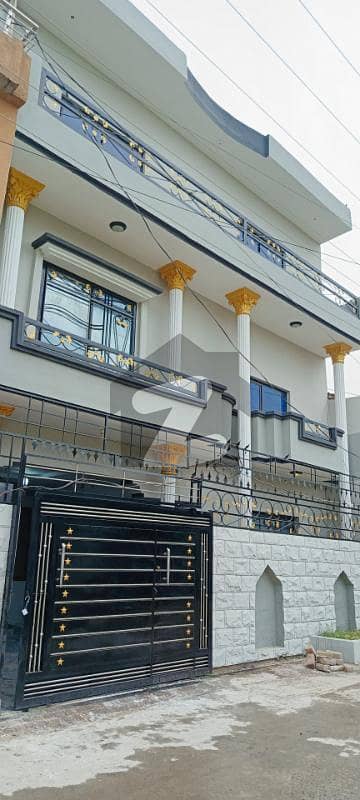Luxury 3pl story prime loction big street