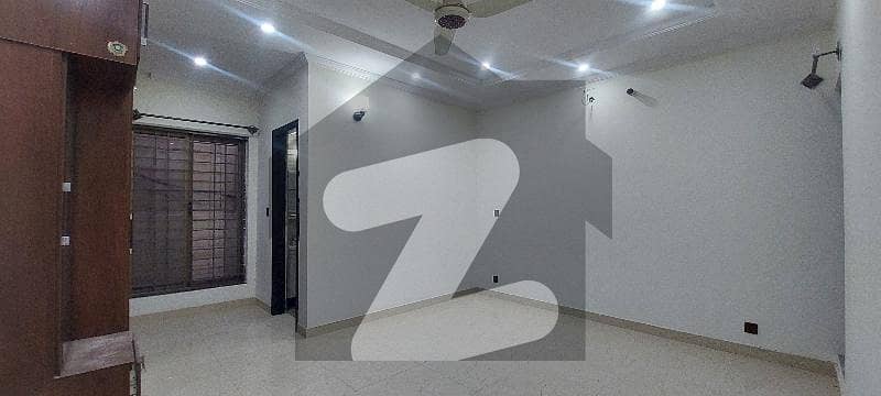 بحریہ ٹاؤن فیز 8 بحریہ ٹاؤن راولپنڈی,راولپنڈی میں 1 کمرے کا 3 مرلہ فلیٹ 30.0 ہزار میں کرایہ پر دستیاب ہے۔ بحریہ ٹاؤن فیز 8 بحریہ ٹاؤن راولپنڈی,راولپنڈی میں 1 کمرے کا 3 مرلہ فلیٹ 30.0 ہزار میں کرایہ پر دستیاب ہے۔