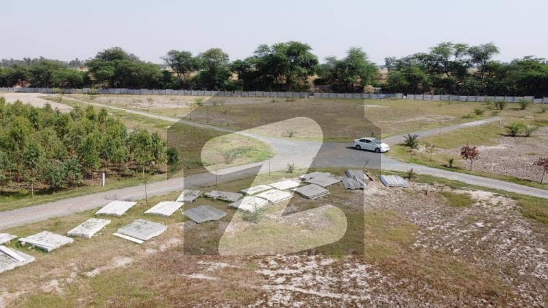 ڈی ایچ اے فیز 10 ڈیفنس (ڈی ایچ اے),لاہور میں 1 کنال پلاٹ فائل 84.5 لاکھ میں برائے فروخت۔
