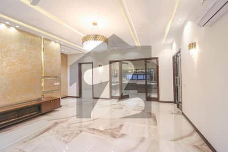 10 MARLA BRAND NEW DESIGNER BUNGALOW FOR SALE