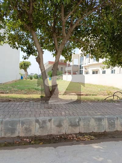10 Marla Residential Plot Is available For Sale In Bahria town Phase 8 Rawalpindi 10 Marla Residential Plot Is available For Sale In Bahria town Phase 8 Rawalpindi
