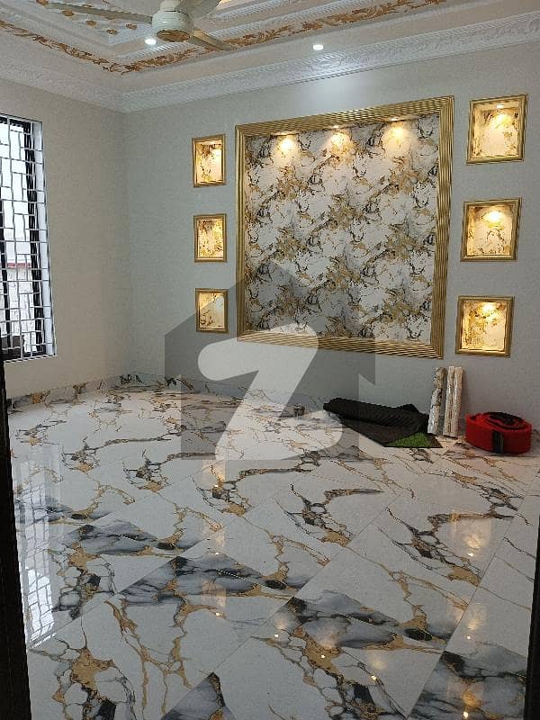 شلے ویلی راولپنڈی میں 7 کمروں کا 10 مرلہ مکان 6.0 کروڑ میں برائے فروخت۔