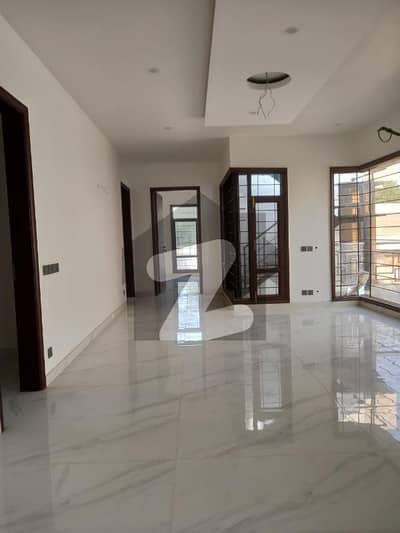 Prime Location KDA Scheme 1 Extension House Sized 600 Square Yards Is Available