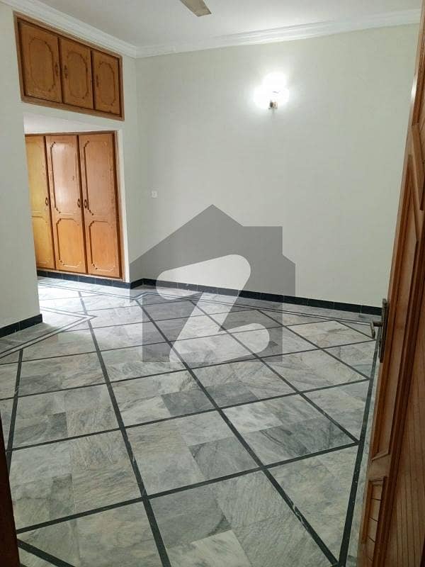 G 11- vip Location Investor Rate Triple Storey House G 11- vip Location Investor Rate Triple Storey House