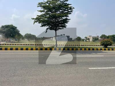 ڈی ایچ اے فیز 7 - بلاک ٹی فیز 7,ڈیفنس (ڈی ایچ اے),لاہور میں 1 کنال رہائشی پلاٹ 3.1 کروڑ میں برائے فروخت۔