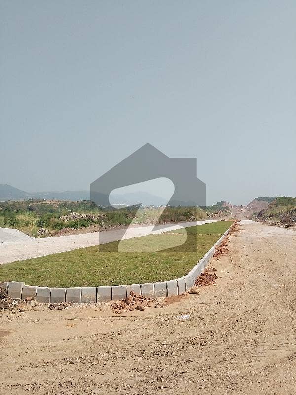 C-14 Top Location 1 Kanal Residential plot Available For Sale
