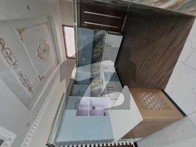 Mehran Tower Near Daniyal Residency   GAS,ELECTRICITY&WATER AVAILABLE   2 BED DD 2ND FLOOR LEASE FLAT