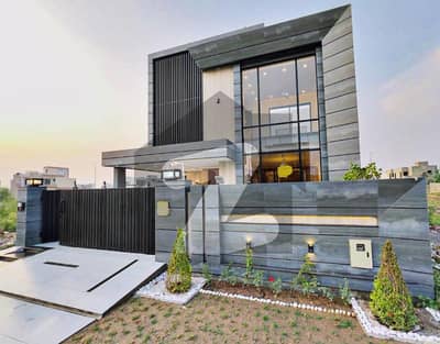 10 MARLA HOUSE FOR SALE IN DHA PHASE 8
