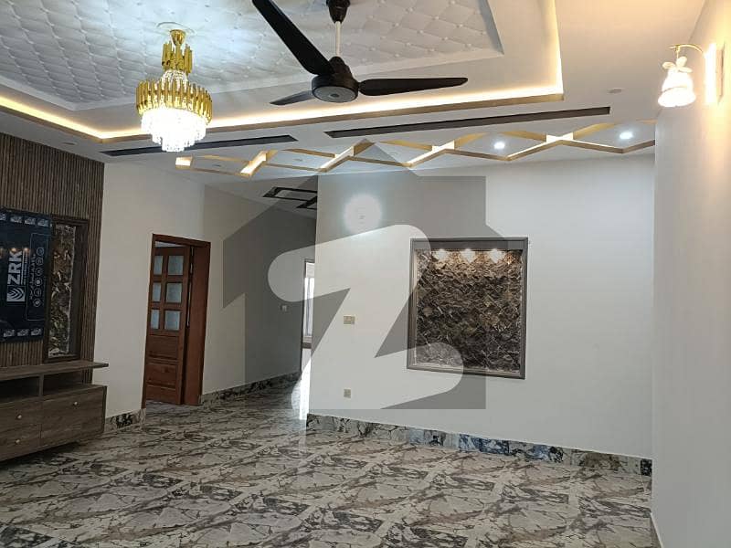 1 Kanal Beautiful Upper Portion Available For Rent 1 Kanal Beautiful Upper Portion Available For Rent