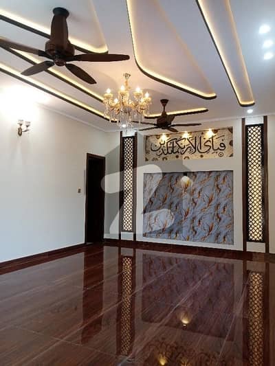 سوان گارڈن ۔ بلاک ڈی سوان گارڈن,اسلام آباد میں 7 کمروں کا 18 مرلہ مکان 6.75 کروڑ میں برائے فروخت۔ سوان گارڈن ۔ بلاک ڈی سوان گارڈن,اسلام آباد میں 7 کمروں کا 18 مرلہ مکان 6.75 کروڑ میں برائے فروخت۔
