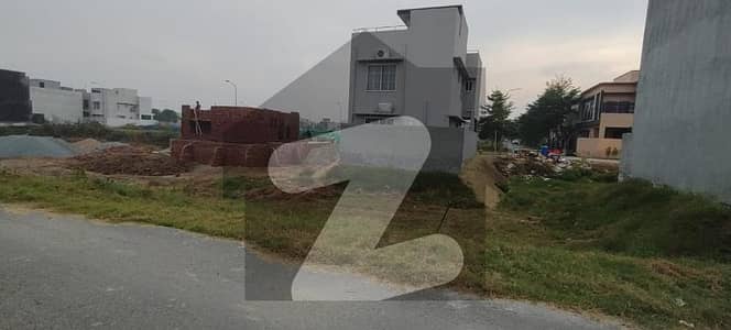 Hot Location! 5 Marla Residential Plot for Sale in DHA 9 Town