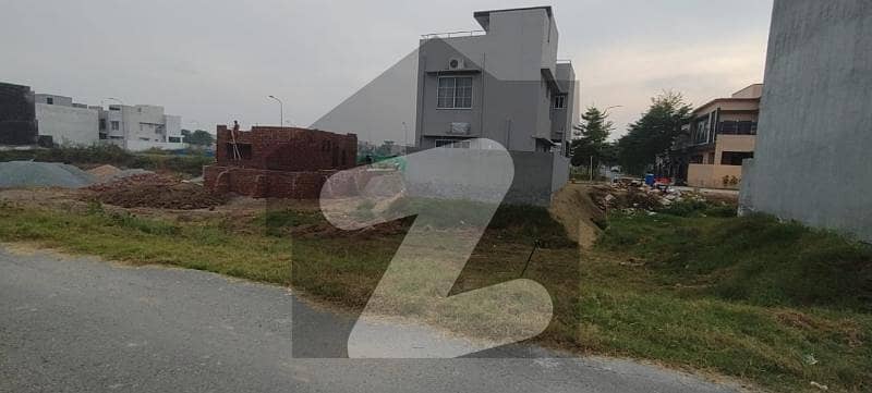 ڈی ایچ اے 9 ٹاؤن ۔ بلاک ڈی ڈی ایچ اے 9 ٹاؤن,ڈیفنس (ڈی ایچ اے),لاہور میں 5 مرلہ رہائشی پلاٹ 1.05 کروڑ میں برائے فروخت۔ ڈی ایچ اے 9 ٹاؤن ۔ بلاک ڈی ڈی ایچ اے 9 ٹاؤن,ڈیفنس (ڈی ایچ اے),لاہور میں 5 مرلہ رہائشی پلاٹ 1.05 کروڑ میں برائے فروخت۔